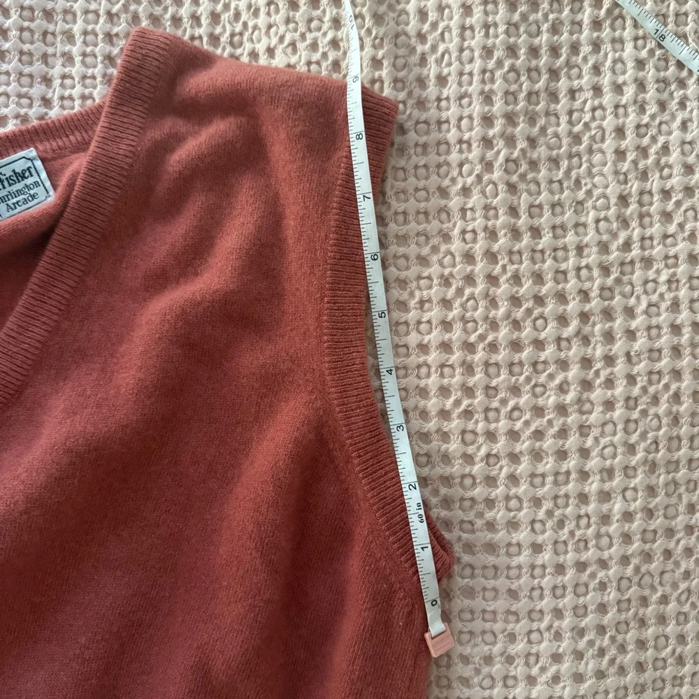 Vintage 100% Cashmere Sweater Vest Rust Red Made in Scotland M - Picture 11 of 12